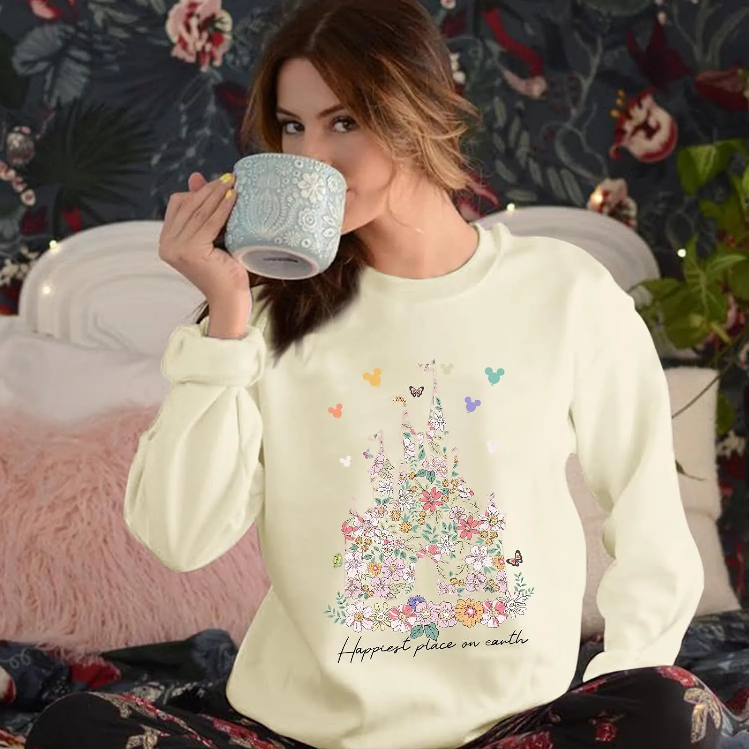 Magic Kingdom Sweatshirts for Women Magical Floral Castle Graphic Long Sleeve Shirt Holiday Vacation Pullover Tops