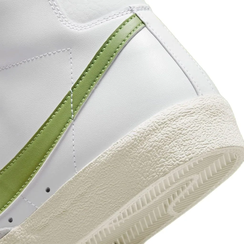 Nike mens Blazer Mid 77