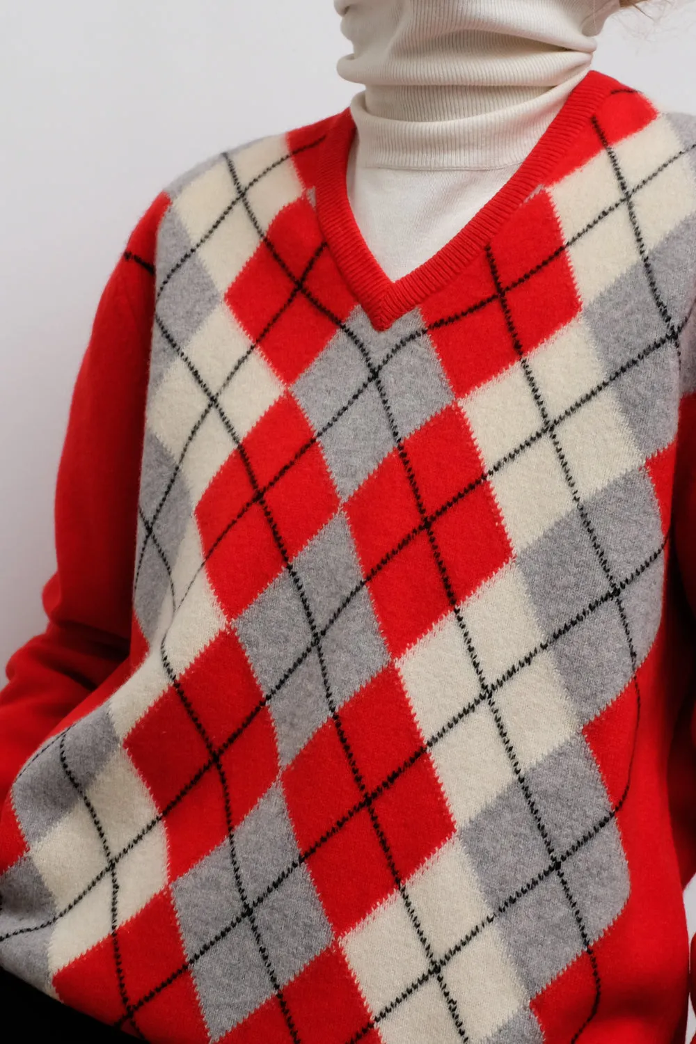 PURE WOOL ARGYLE RED VINTAGE V-KNIT