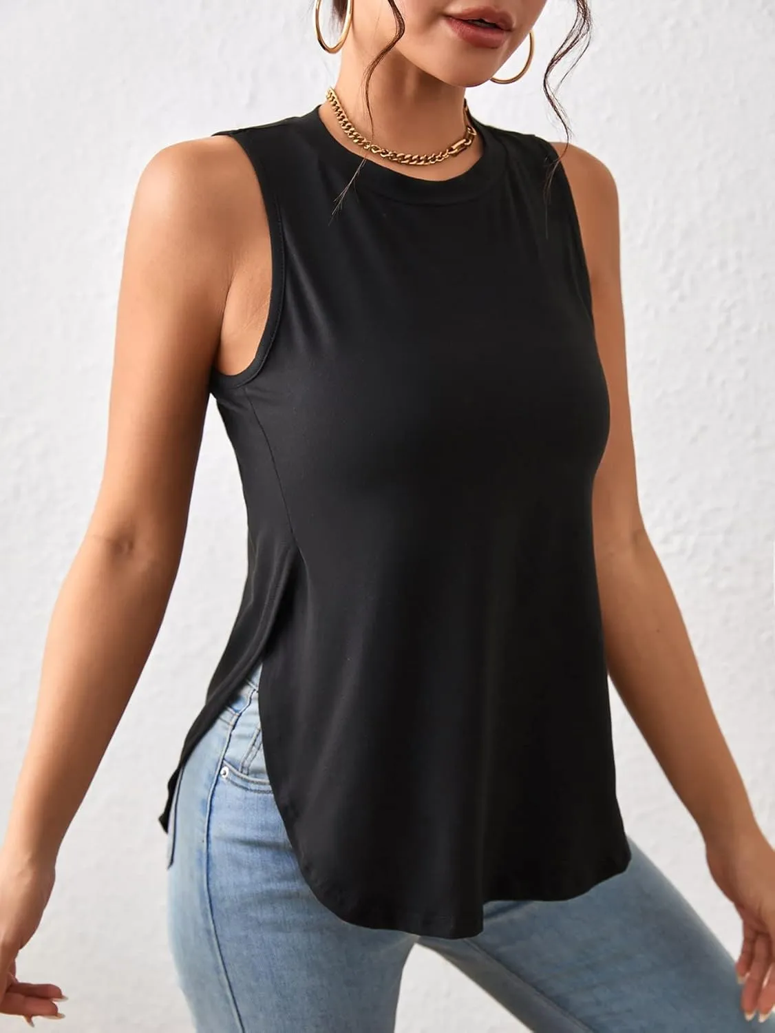 SOLY HUX Women's Sleeveless Split Curved Hem Tank Top Round Neck Casual Summer Tops