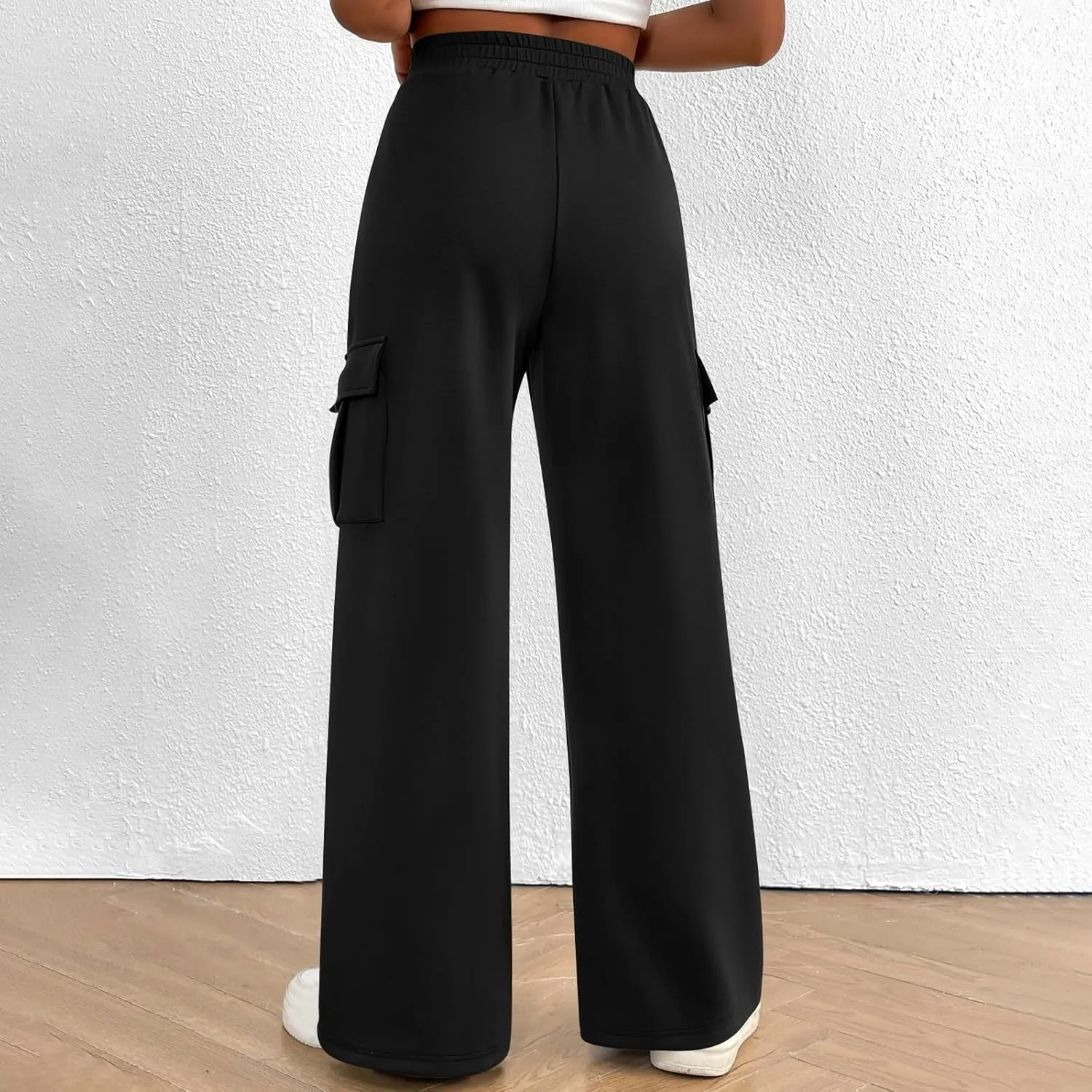 Womens Cargo Sweatpants with Pockets Wide Leg Baggy High Waisted Sweats Pants Drawstring Waist Athletic Trousers